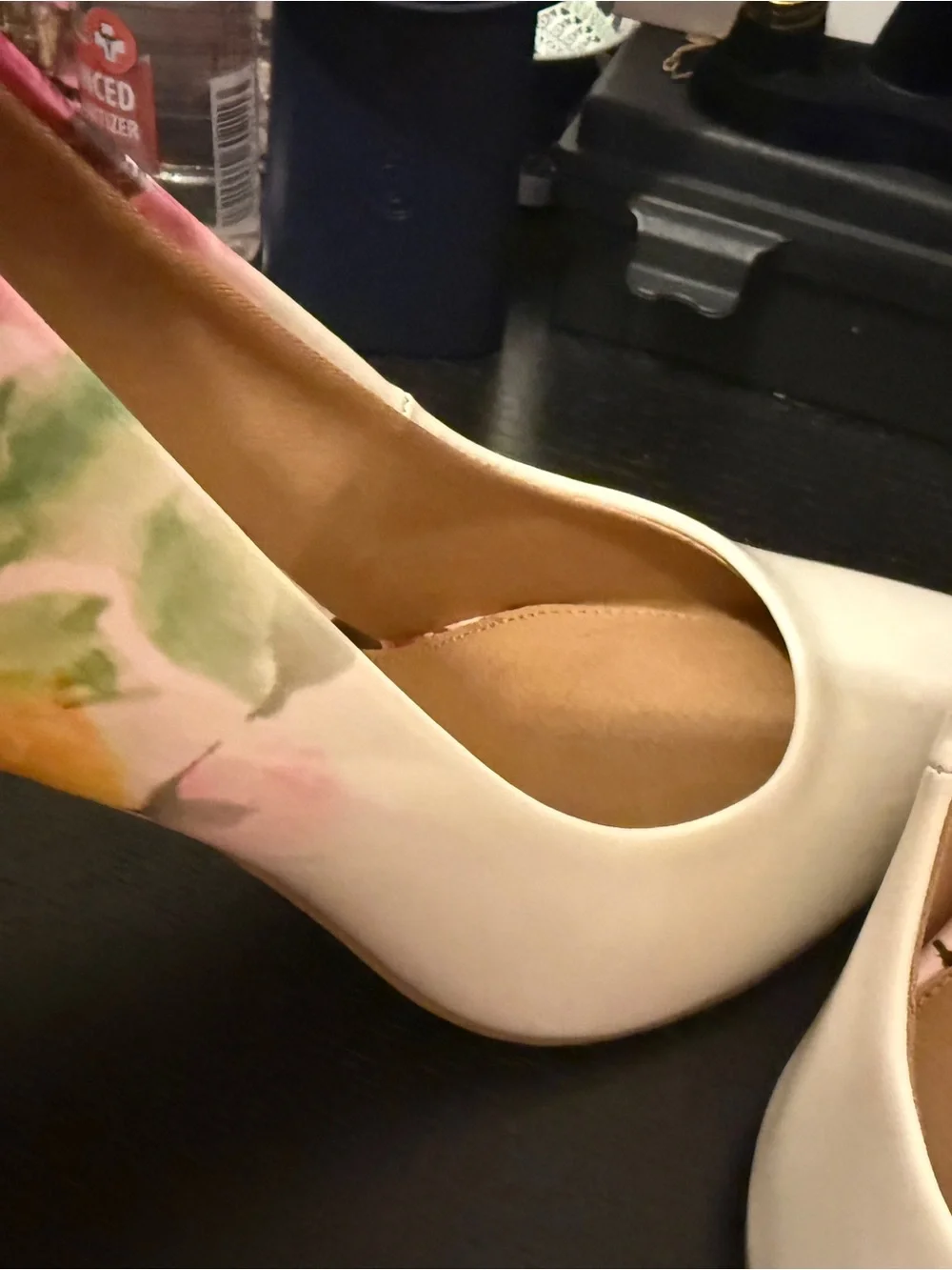 Christian Siriano Cream Pointed-Toe Pumps with Floral Lining Accents